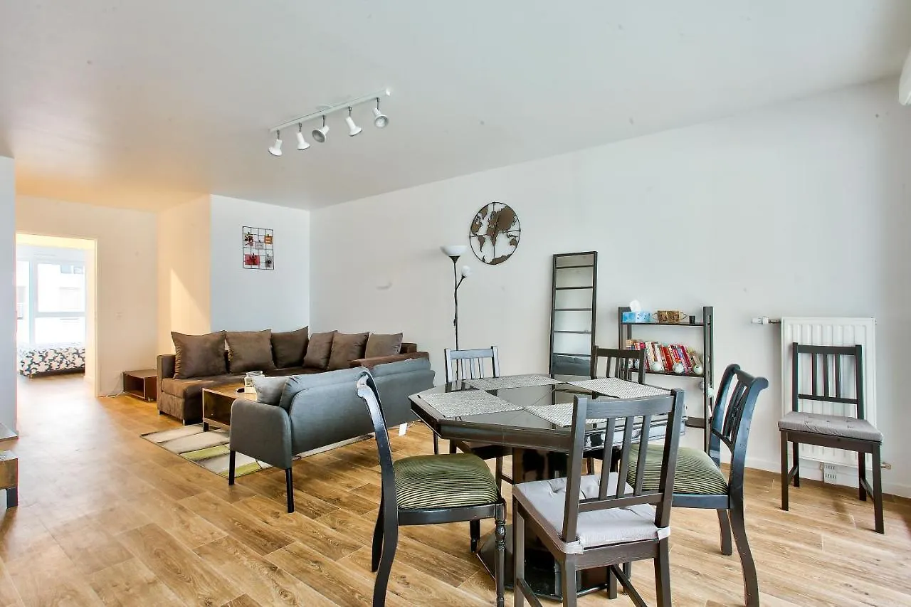Private Room In Sharing Apartment Free Parking Bagneux
